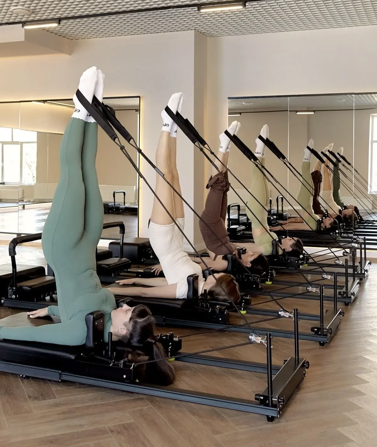 Реформър пилатес тренировка в Reset body lab